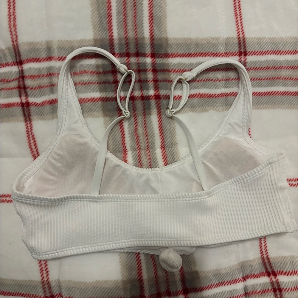 Hollister White Ribbed Bikini Swim Top Lightly Lined Size Womens Large - Picture 3 of 4